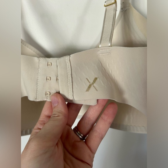 Knix Wingwoman Bra Size 4 Cream - Picture 5 of 6